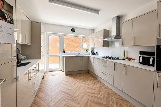 10, Vine Road, Skegness photo 2