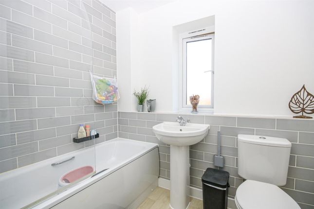 10, Beehive Way, Dereham photo 4