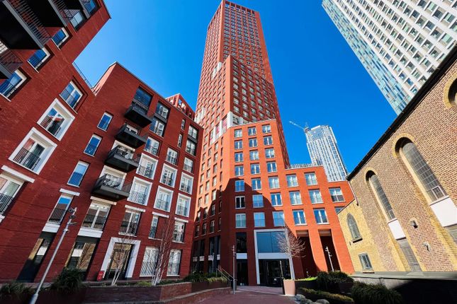 172, Keybridge Tower, Vauxhall photo 4