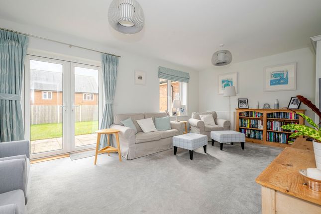 6, Greene Park Place, Crowborough photo 2