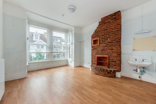 47 Festing Grove, Southsea photo 2