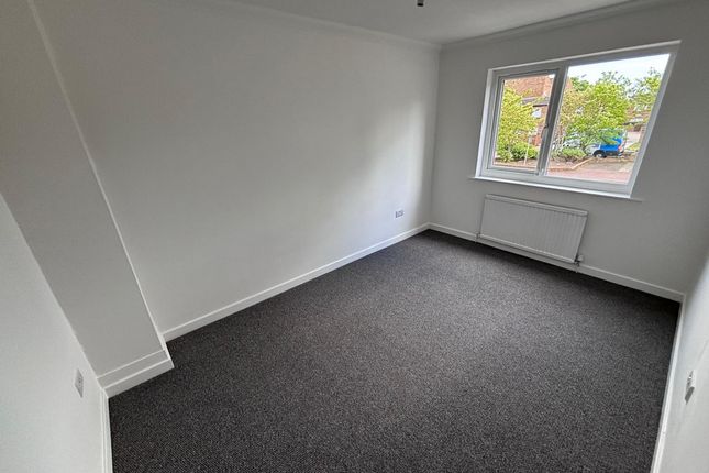 12, Huxley Close, South Shields photo 4