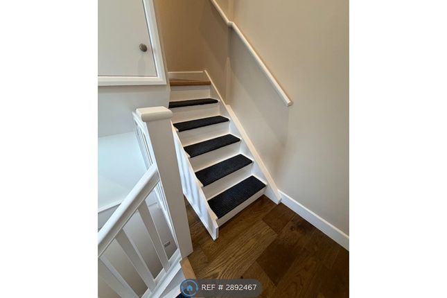 Top Flat  Preston Road, Brighton photo 3