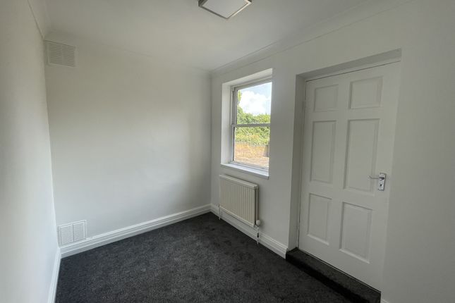 Flat to rent in Belvedere Road, Crystal Palace