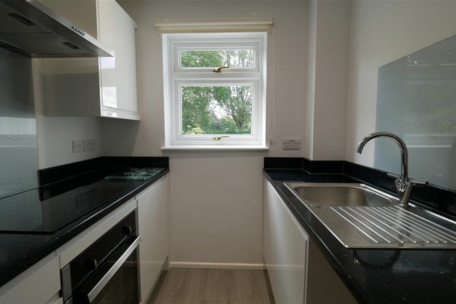 24, Lavender Way, St Ives photo 3