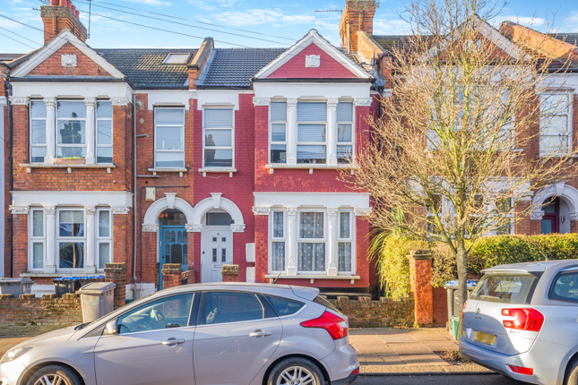 Flat for sale in Leghorn Road, Kensal Green