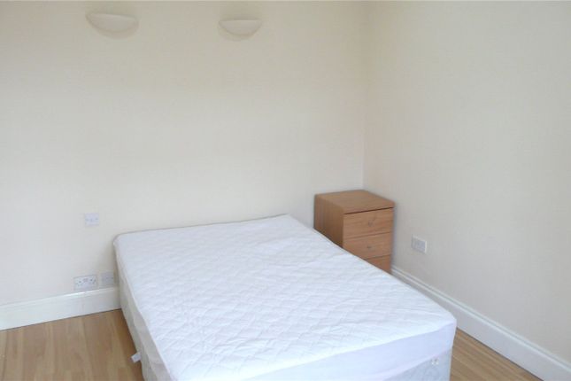 G18JK140810,, Sandbourne Avenue, Merton photo 5