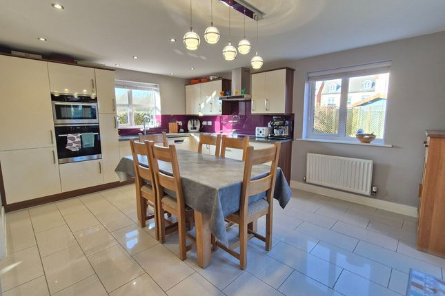 14 Stonebridge Close, Ibstock photo 2