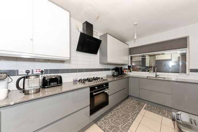 13-15, Henderson Avenue, Scunthorpe photo 3