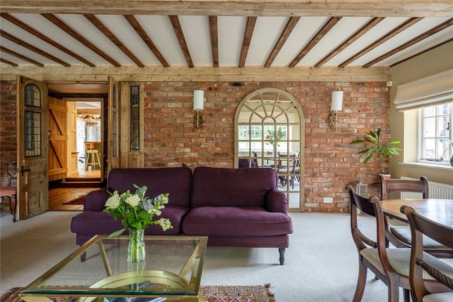 The Granary,, Woodyers Farm, Guildford photo 2