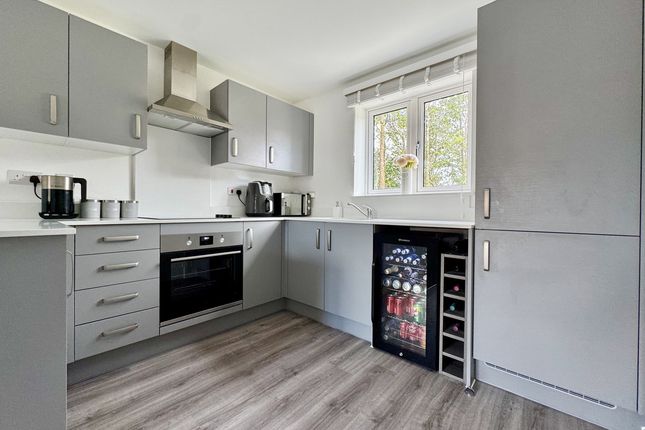 8, Elmwood Drive, Exeter photo 3