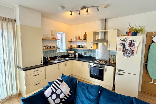 32, Astor Court, Narrowcliff, Newquay photo 4