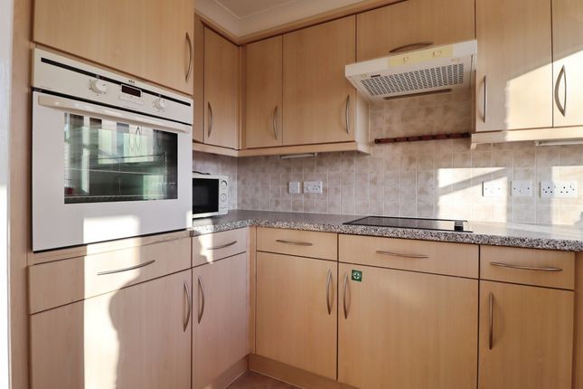 45, Pritchard Court, Cardiff Road, CARDIFF photo 3