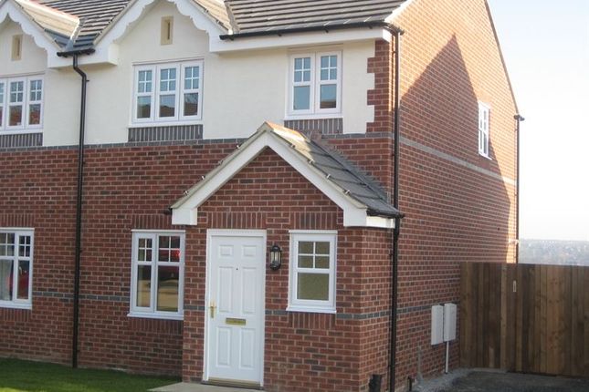 Thumbnail Semi-detached house to rent in Wharfedale Close, Leeds