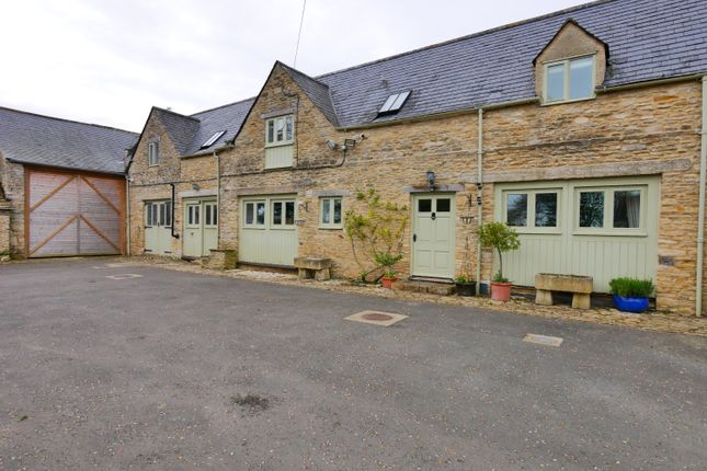 Cottage to rent in Driffield, Cirencester