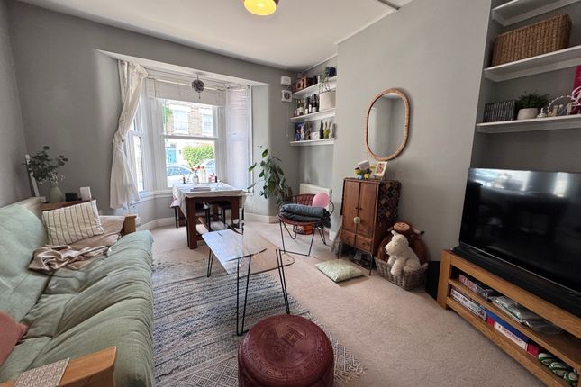 7, Jocelyn Road, Richmond photo 2
