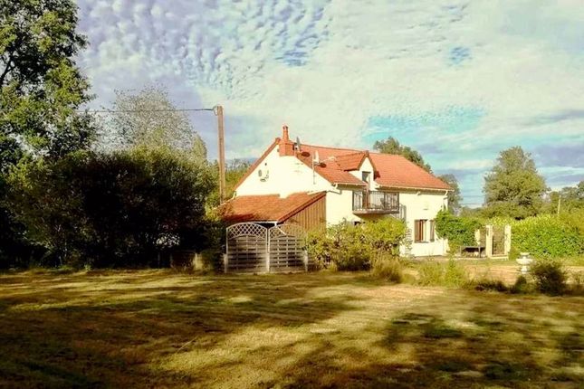 Thumbnail 4 bed country house for sale in Saint-Pierre-Le-Bost, France
