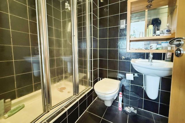 23, CROMWELL COURT, 10 BOWMAN LANE, LEEDS photo 5