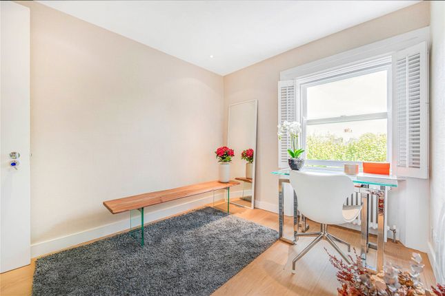 Flat for sale in Cathcart Road, Chelsea, London