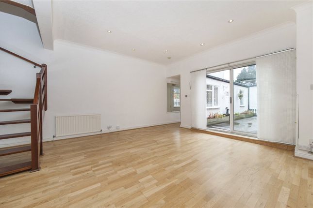 Flat to rent in Maryon Mews, South End Green