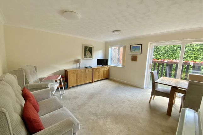 15, Fegans Court, Milton Keynes photo 4