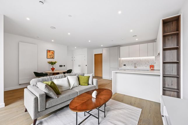 163 Herland Court, Carnwath Road, London photo 3