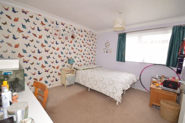 End terrace house for sale in Barley Close, Weston Turville, Aylesbury