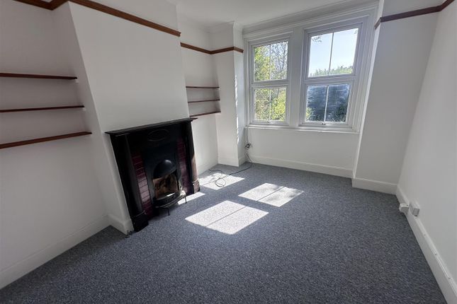 6, Rotherfield Avenue, Hastings photo 3