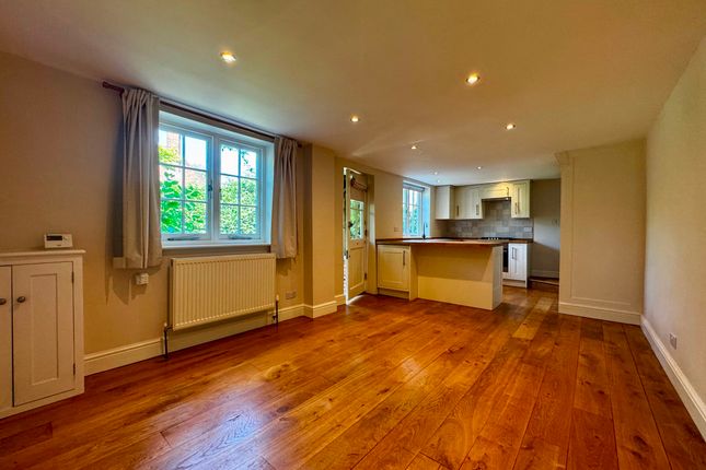 1 Vine Cottages, Faversham photo 4