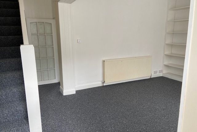 23, Fernbank Avenue, Wembley photo 4