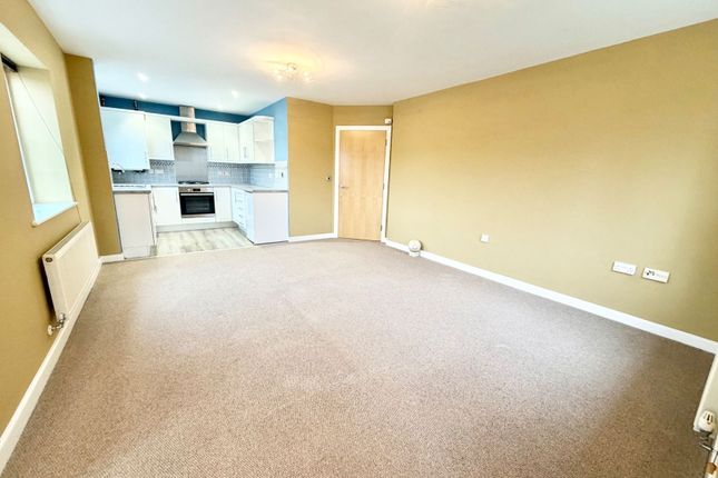 15, Madison Avenue, Brierley Hill photo 4