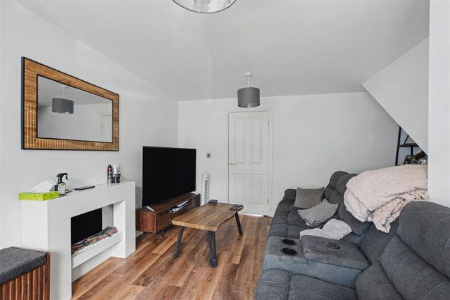 12, Linden Grove, Nottingham photo 3