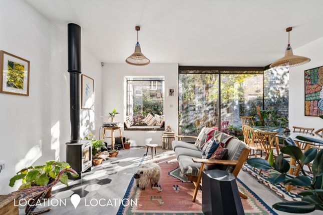 3 bed maisonette for sale in Kyverdale Road, London N16