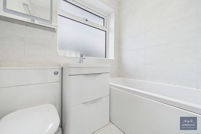 37, St. Andrews Crescent, Wigan photo 4