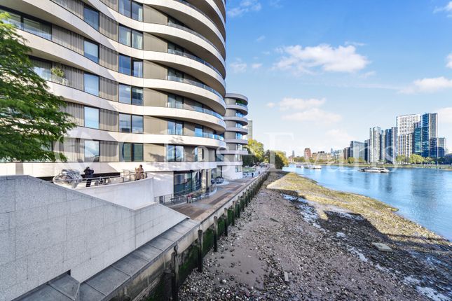 Flat for sale in Riverwalk House, Westminster