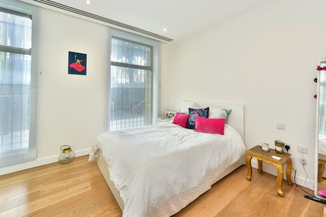 Flat 4, 5-6, Highbury Crescent, Highbury photo 2
