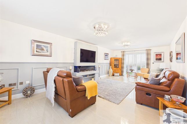 6 Pantglas, Bowls Road, Cardigan photo 3