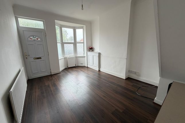 3-bed house on 36 Duxbury Road, Leicester, £1,200/mo