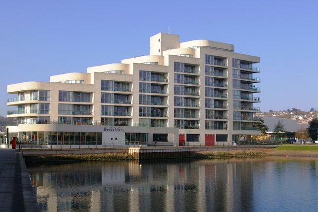 Thumbnail Flat to rent in The Mirage, 21 Harbour Road, Portishead