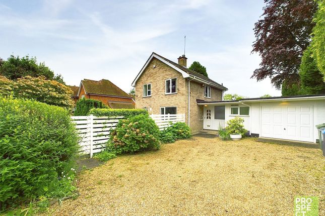 Thumbnail Detached house to rent in Altwood Close, Maidenhead, Windsor And Maidenhead