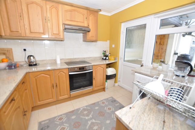 29, Sycamore Way, Carmarthen photo 4