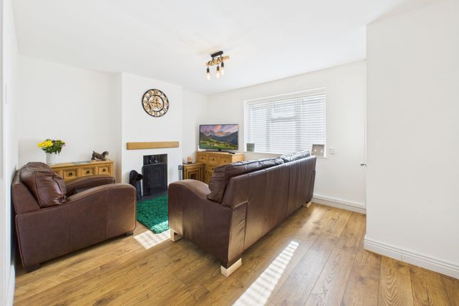 26 Elgar Road, Hull photo 2