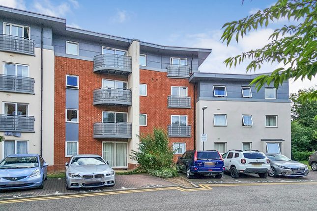 Flat for sale in Coxhill Way, Aylesbury