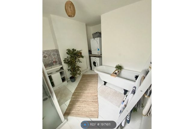 Room to rent in Fairfield Road, Buxton