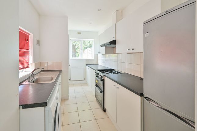 Benskin Road, Watford, WD18 0HW, Watford photo 4