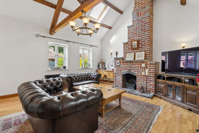 5, Tring photo 2