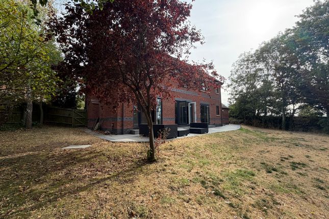 8 Valley Lane, Newark photo 4