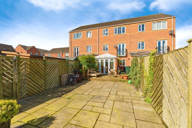 Town house for sale in Bellcross Way, Barnsley