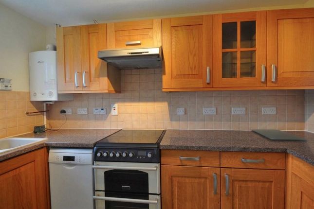 125, Cheylesmore Drive, Camberley photo 4