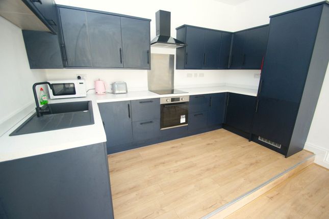 Flat to rent in Surrey Road, Cliftonville